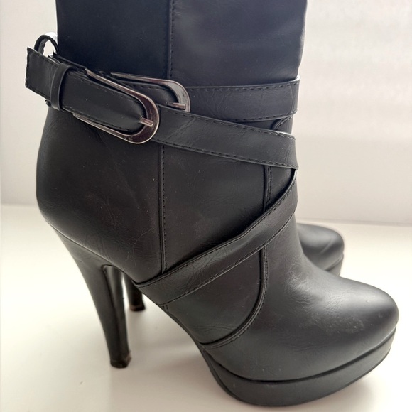 Elegant Forever Della - Triple Ankle Strap, Knee-high Heel Boots - Size 6.5 - Picture 9 of 13
